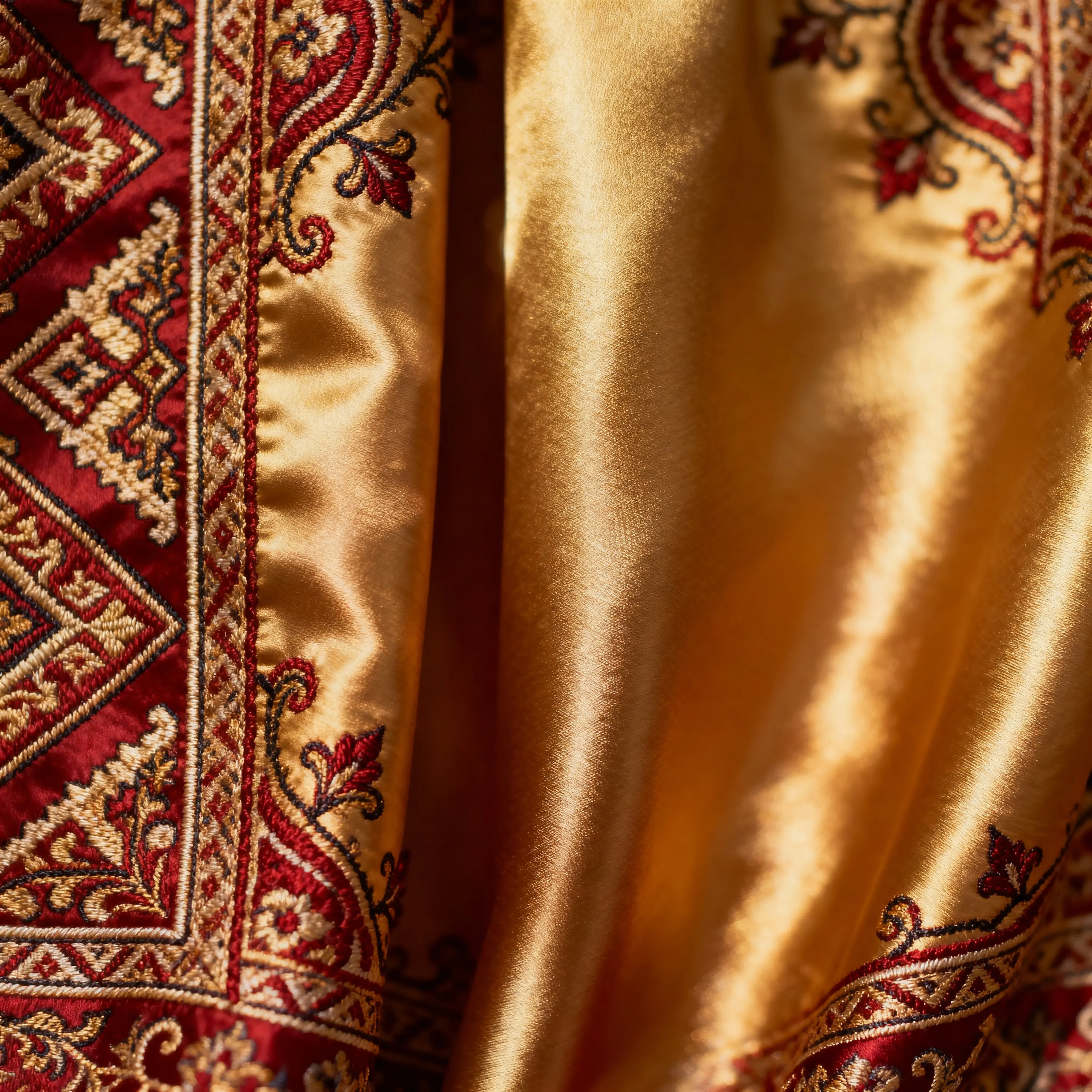 Silk Blend Sateen 140gsm